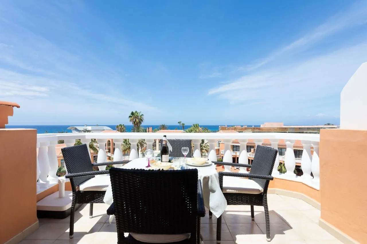 Apartment Playa Las Vistas 2 With Breathtaking Sea View, Only 100 M To The Sea, Heated Pool, Aircondition For A Fee, Wifi Playa de las Américas