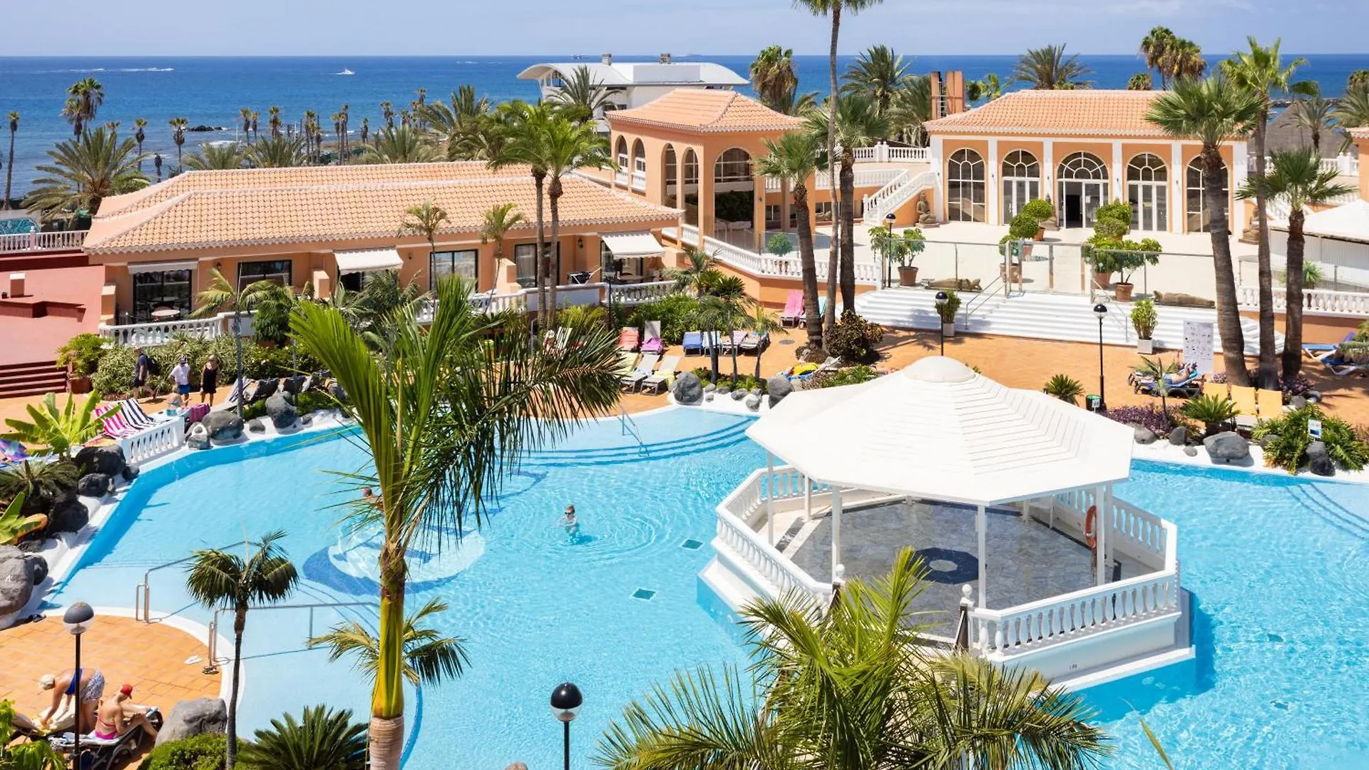 Apartment Playa Las Vistas 2 With Breathtaking Sea View, Only 100 M To The Sea, Heated Pool, Aircondition For A Fee, Wifi Playa de las Américas
