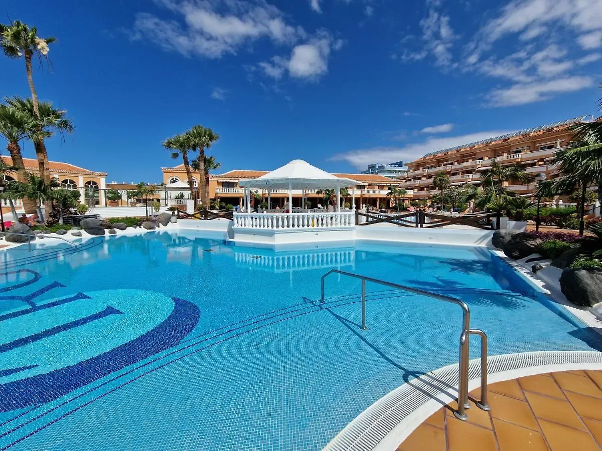 Kontakt z Apartment Playa Las Vistas 2 With Breathtaking Sea View, Only 100 M To The Sea, Heated Pool, Aircondition For A Fee, Wifi