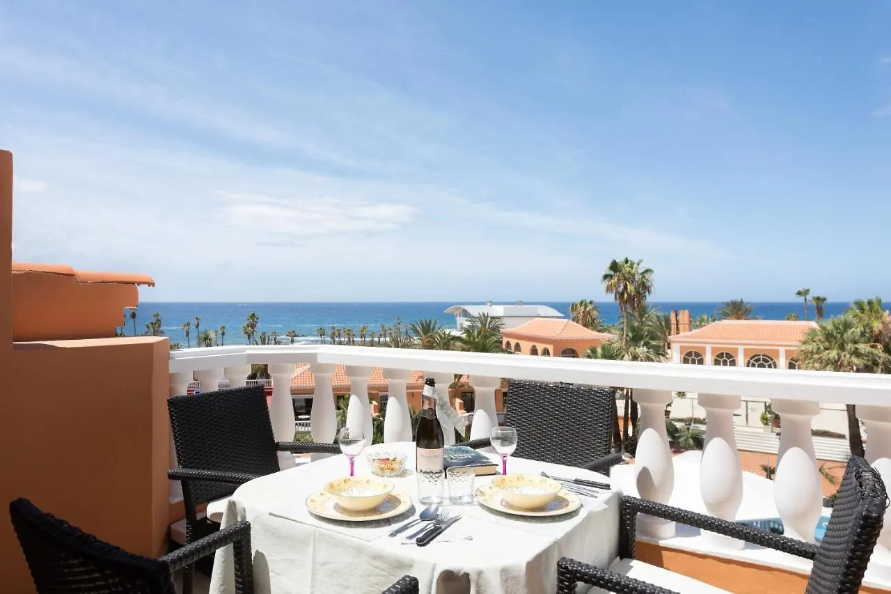 Apartment Playa Las Vistas 2 With Breathtaking Sea View, Only 100 M To The Sea, Heated Pool, Aircondition For A Fee, Wifi Playa de las Americas