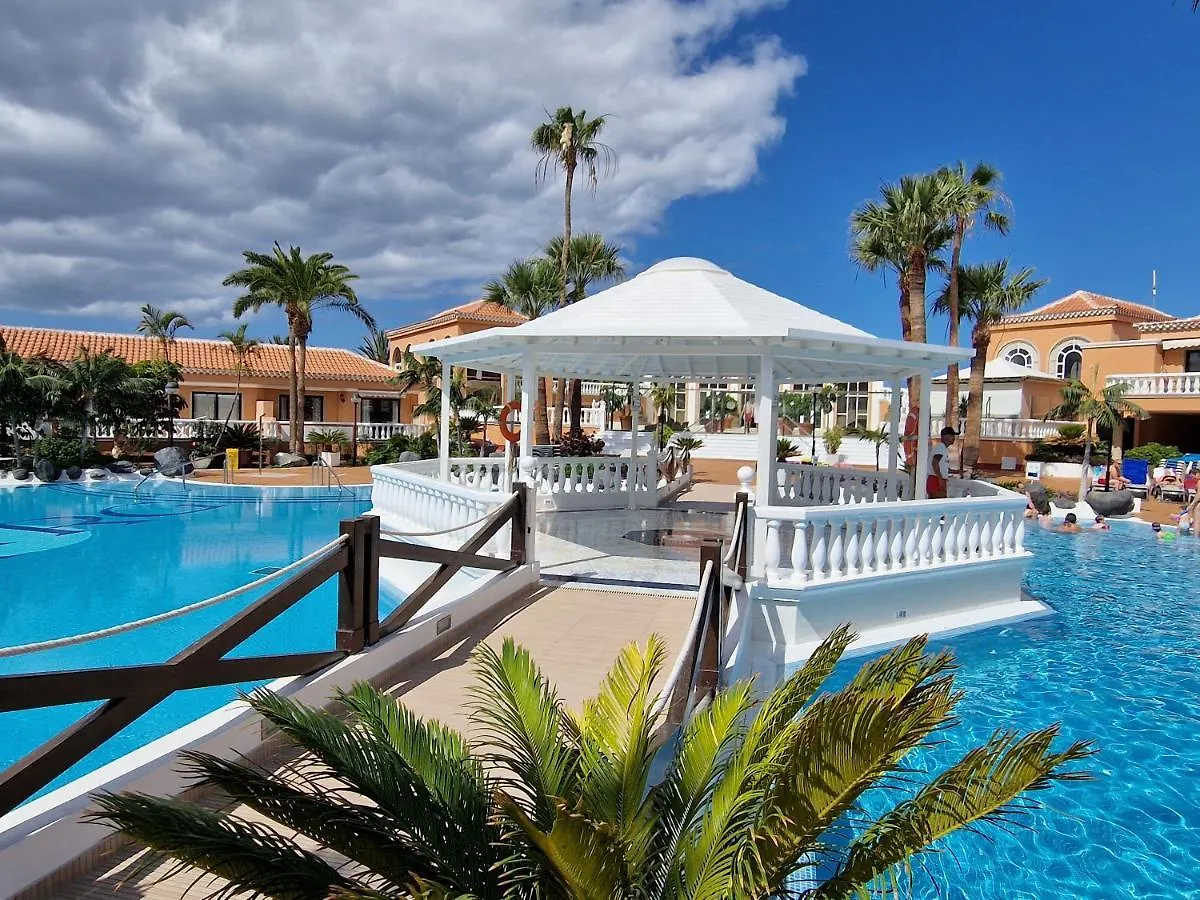 Apartment Playa Las Vistas 2 With Breathtaking Sea View, Only 100 M To The Sea, Heated Pool, Aircondition For A Fee, Wifi Playa de las Americas  Playa de las Americas (Tenerife)
