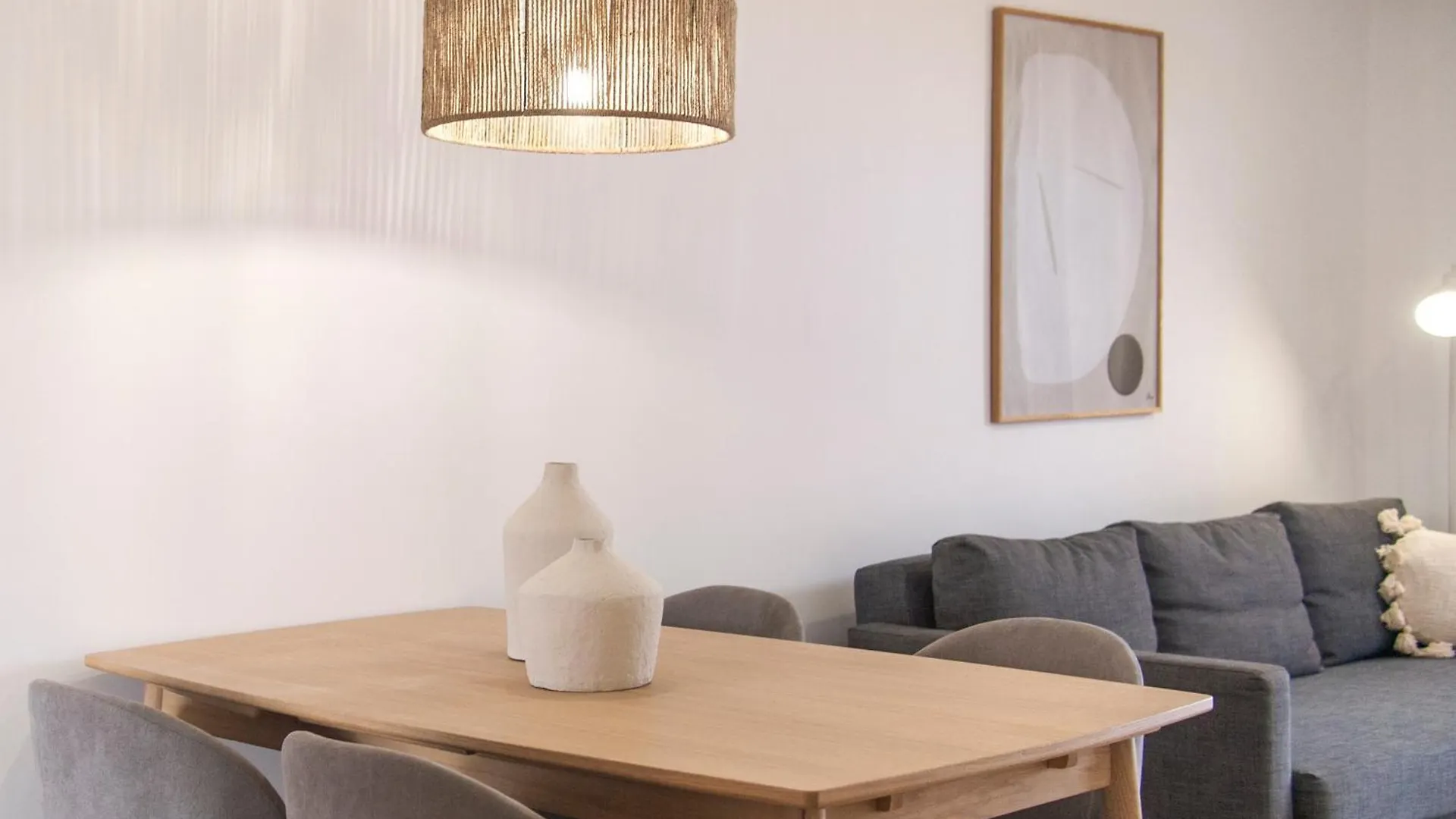 Apartment Playa Las Vistas 2 With Breathtaking Sea View, Only 100 M To The Sea, Heated Pool, Aircondition For A Fee, Wifi Playa de las Americas  0*, Playa de las Americas (Tenerife)
